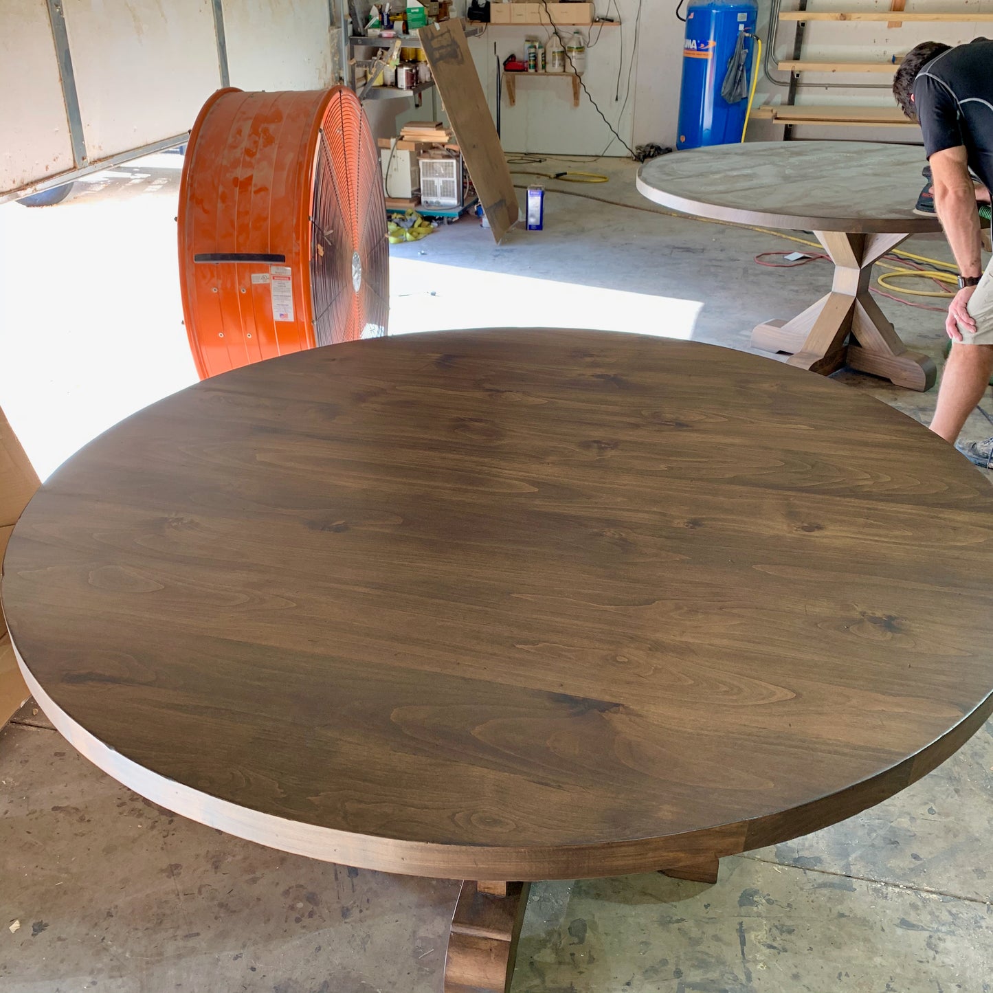 Round Curved Base Dining Table