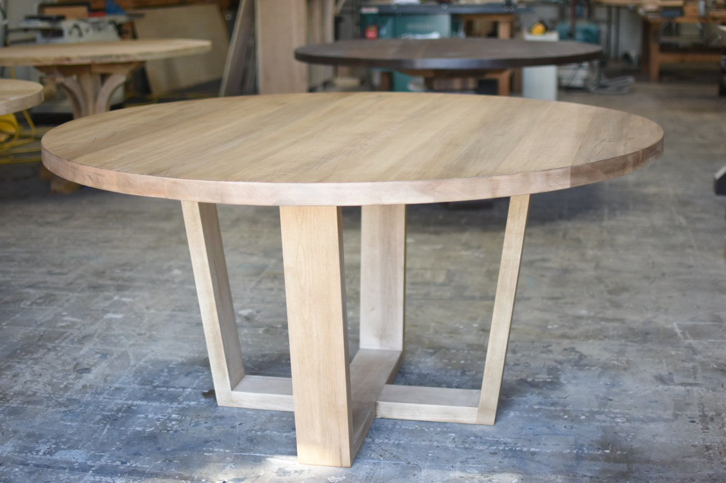 Modern U-Base Round Dining Table