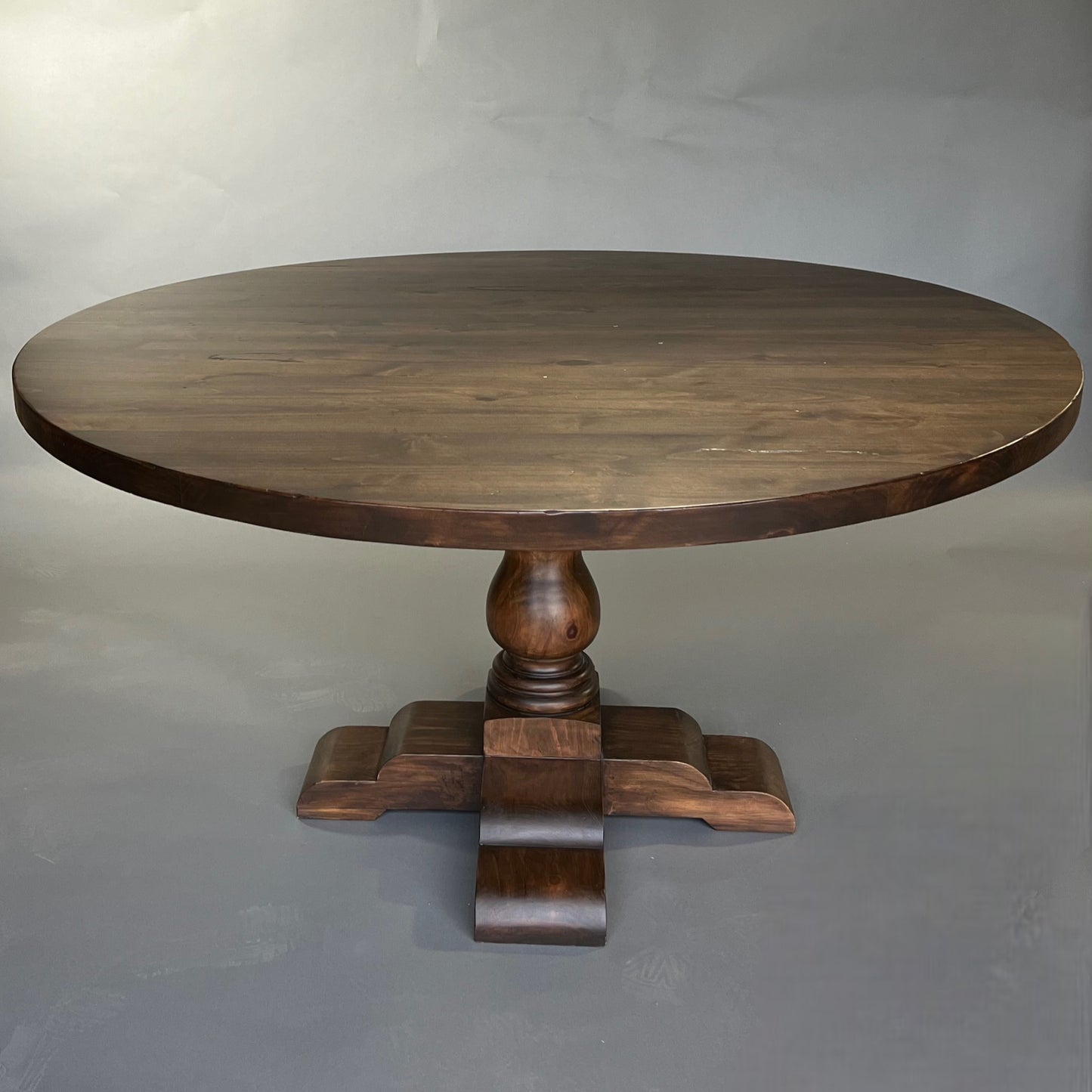 Round Pedestal Base Dining Table with Hand-turned Pedestal