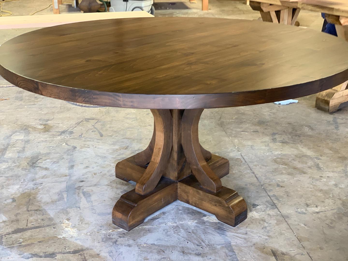 Round Curved Base Dining Table