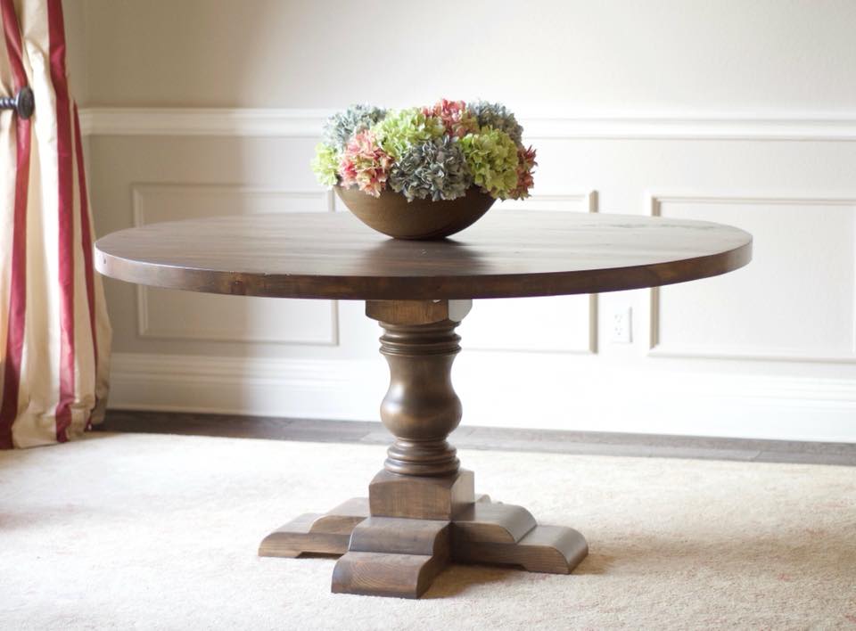 Round Pedestal Base Dining Table with Hand-turned Pedestal